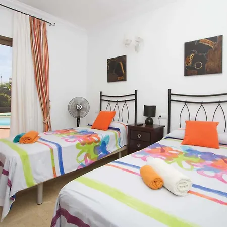 Playa Blanca Sleeps 6 Air Con Wifi Playa Blanca (Lanzarote)