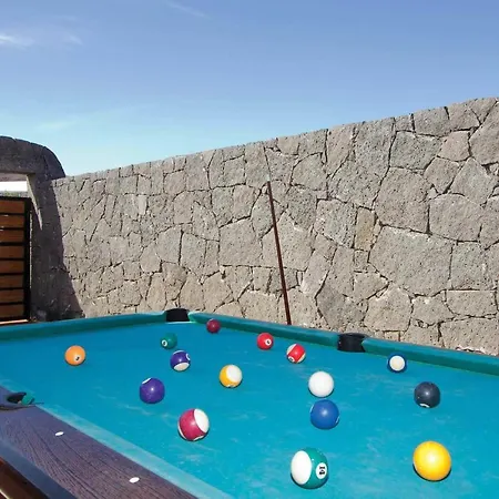 Willa Playa Blanca Sleeps 6 Air Con Wifi *